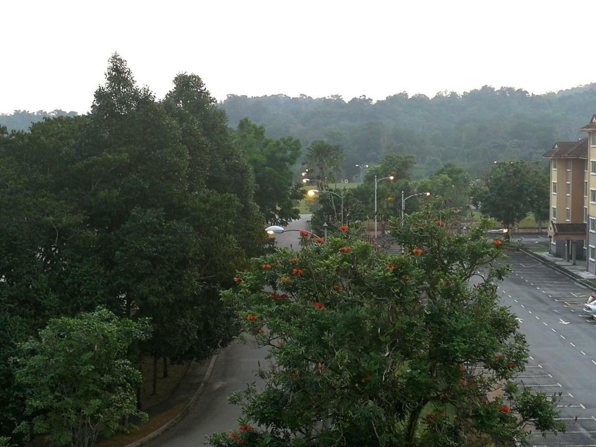 A1-04-03 Damiana Apartment Tanjong Malim Exteriér fotografie